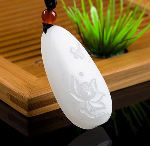 蓮花與和田玉 共塑東方美學(xué)中的純潔、高雅與尊貴