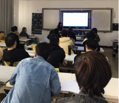 數(shù)媒教研室開展公開課教學(xué)活動，為招生工作注入新活力